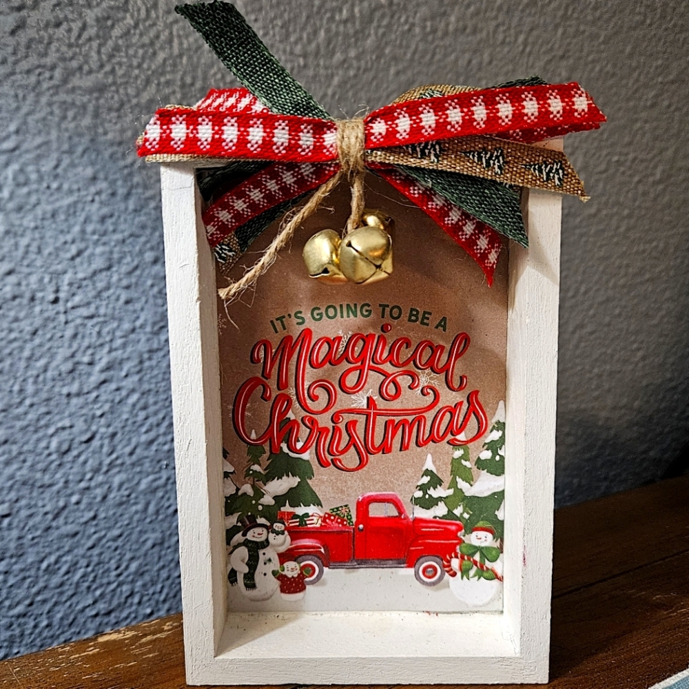 Magical Christmas Shelf Sitter